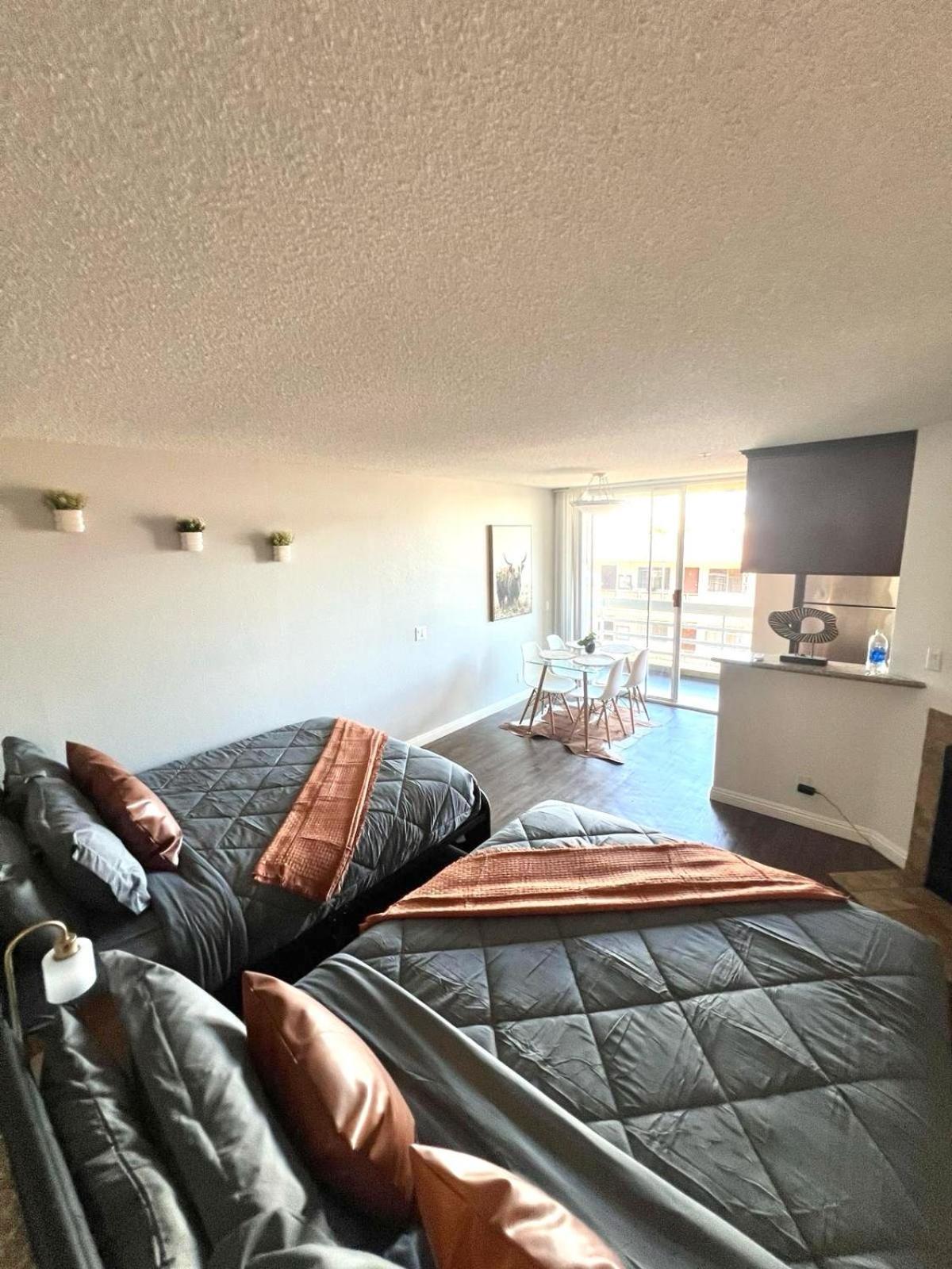 Amazing Universal Studios Loft Free Parking Los Angeles Luaran gambar