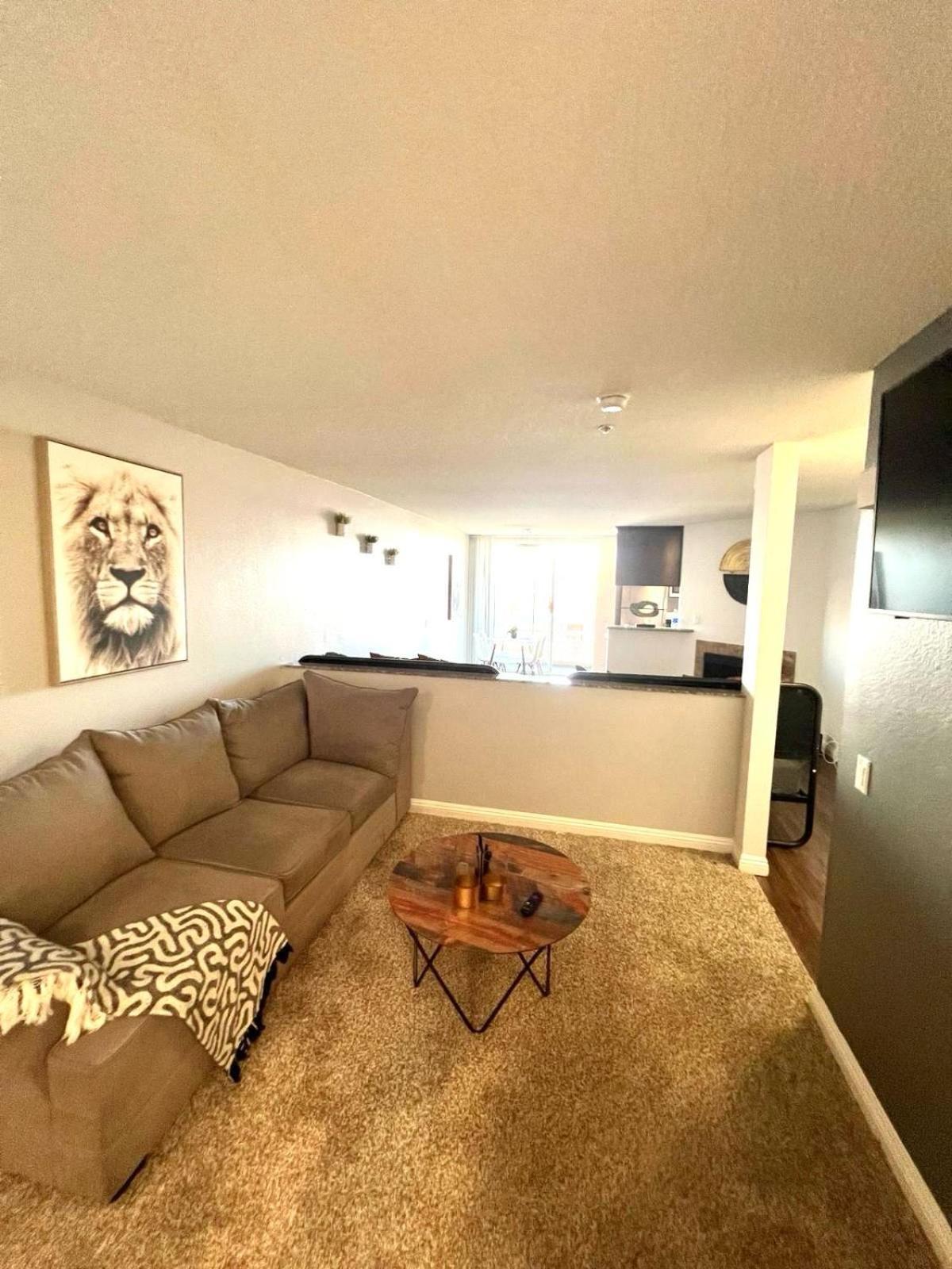 Amazing Universal Studios Loft Free Parking Los Angeles Luaran gambar