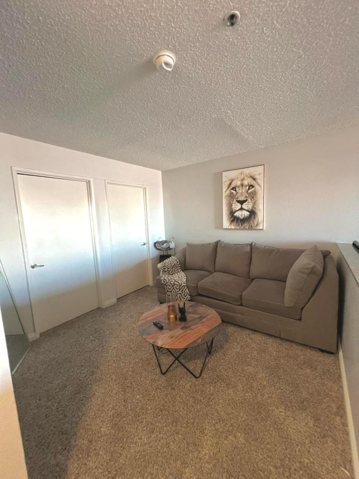 Amazing Universal Studios Loft Free Parking Los Angeles Luaran gambar
