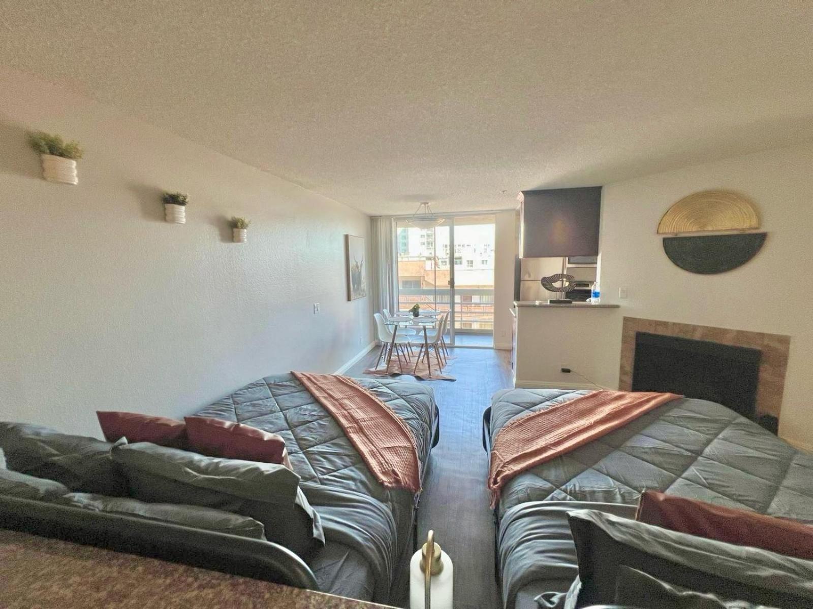 Amazing Universal Studios Loft Free Parking Los Angeles Luaran gambar