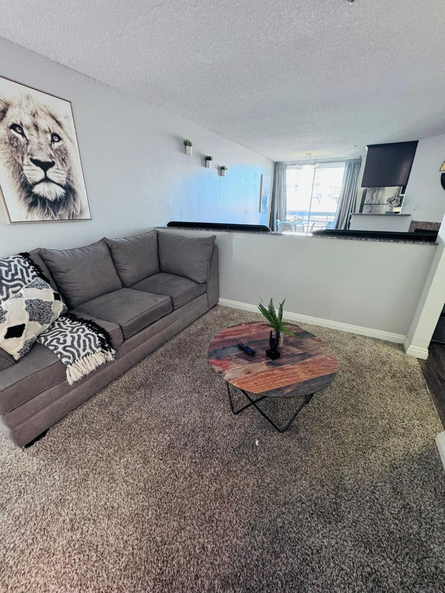 Amazing Universal Studios Loft Free Parking Los Angeles Luaran gambar